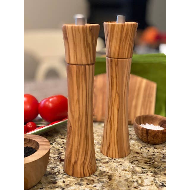 Olive Wood Pepper Mill - Adjustable Coarseness