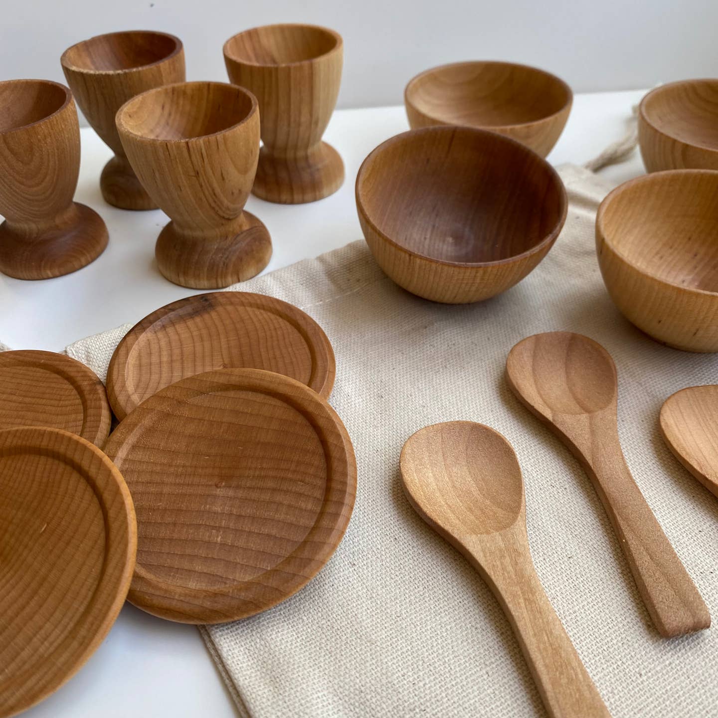 Montessori Waldorf Wooden Pretend Play Dish Set